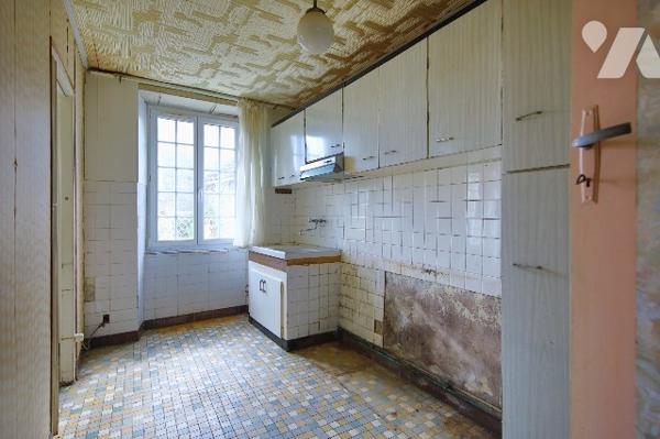Maison en pierres à 3km du Bourg de BRICQUEBEC-EN-COTENTIN