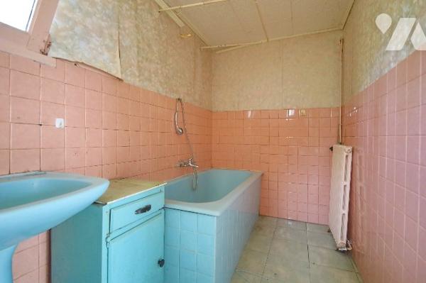 Maison en pierres à 3km du Bourg de BRICQUEBEC-EN-COTENTIN