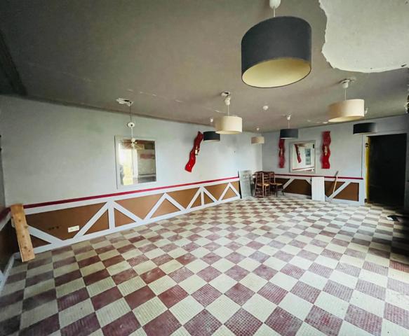 À Vendre — Ancien Bar / Hôtel / Restaurant – Fort Potentiel Investisseur Pluméliau – Hyper Centre