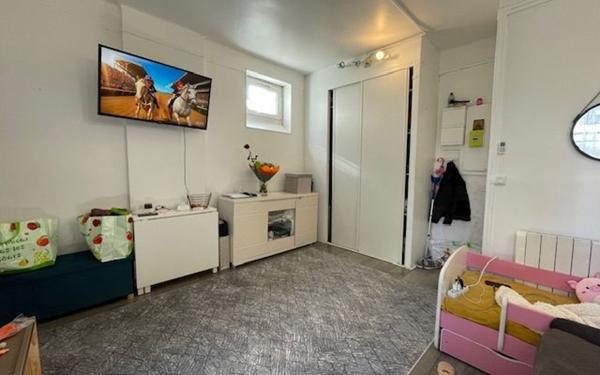 Appartement à vendre    1 pièce • 22,78 m2 Villemomble
