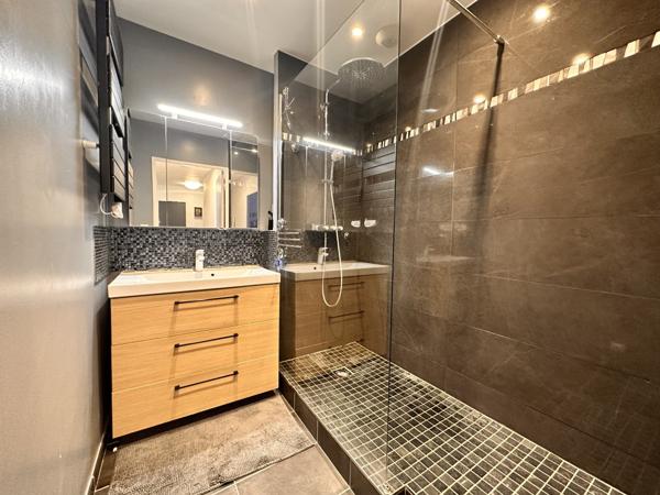 Appartement à VILLETANEUSE (93430)