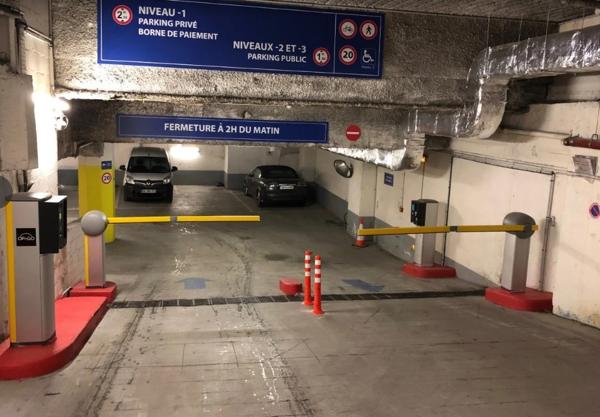 lot de 105 places de parking