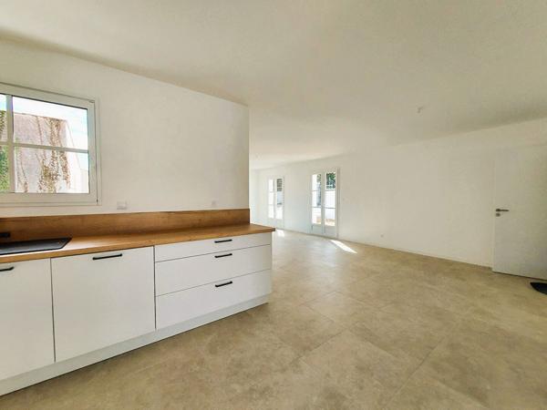 Maison neuve 3 suites -106 m² - À 900 m du centre-ville - Frais de notaire réduits