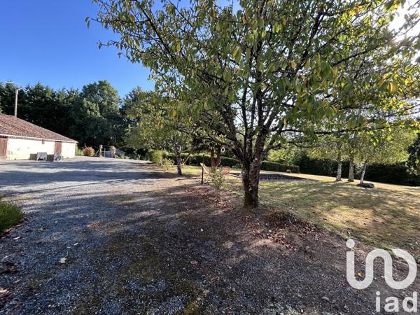 Longère 5 pièces de 162 m² à Saint-Pardoux (79310)