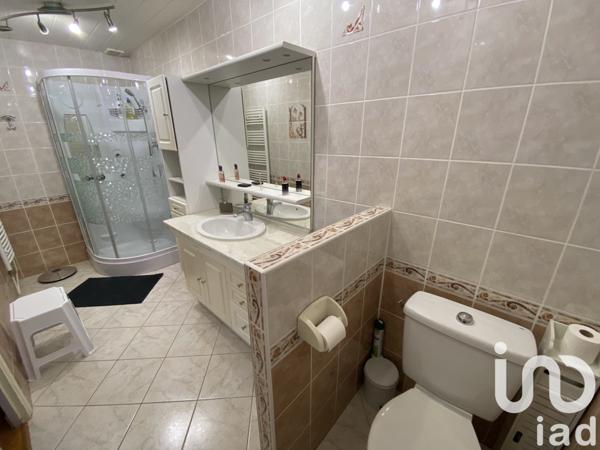 Longère 5 pièces de 162 m² à Saint-Pardoux (79310)