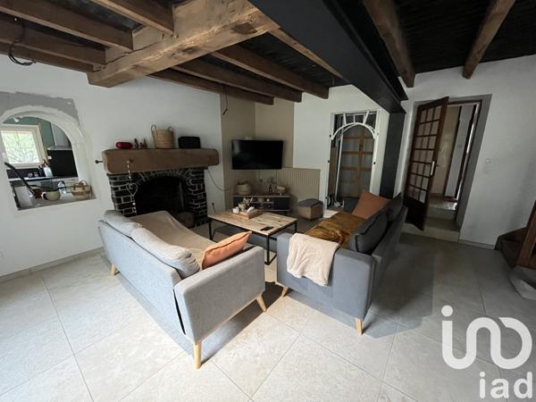 Longère 5 pièces de 162 m² à Saint-Pardoux (79310)