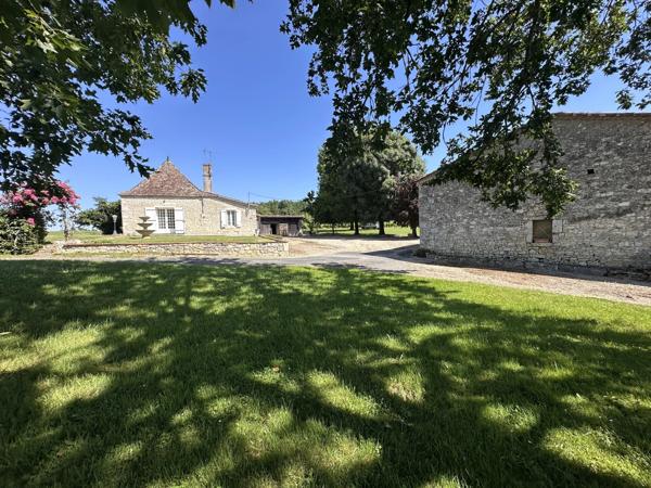 Propriété en pierre avec double garage et grange près d'Eymet