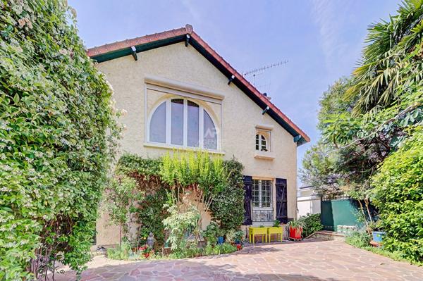 Maison Le Pecq 7 pièces 174 m2 €845 000 ** - Référence 18268