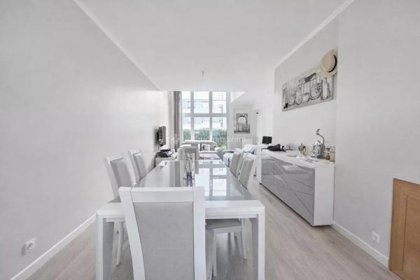 Vente                                                      Maison
                        
                     5 pièces                      100 m2                     à Chessy