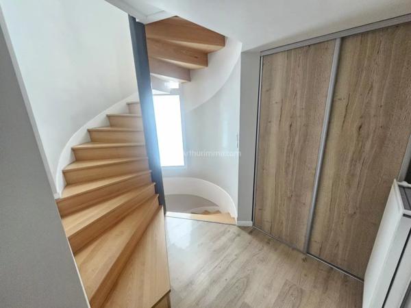 Vente                                                      Maison
                        
                     5 pièces                      100 m2                     à Chessy