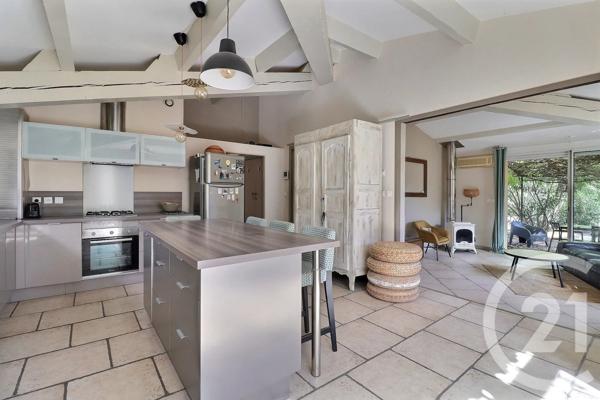 Maison à vendre  6 pièces - 120 m 2   ST SATURNIN LES AVIGNON  - 84