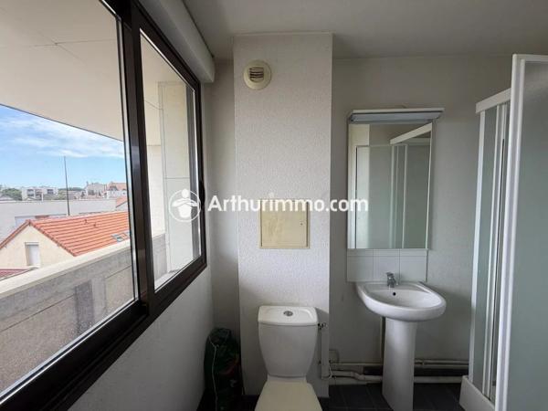Location                                                      Appartement
                        
                                         12 m2                     à Saint-Maur-des-Fossés