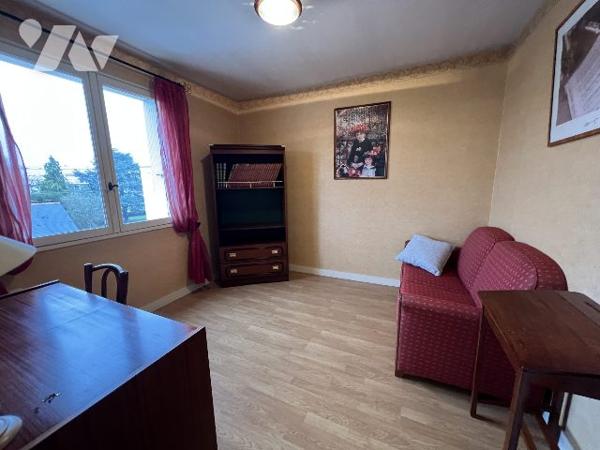 APPARTEMENT DE TYPE 5  AVENDRE