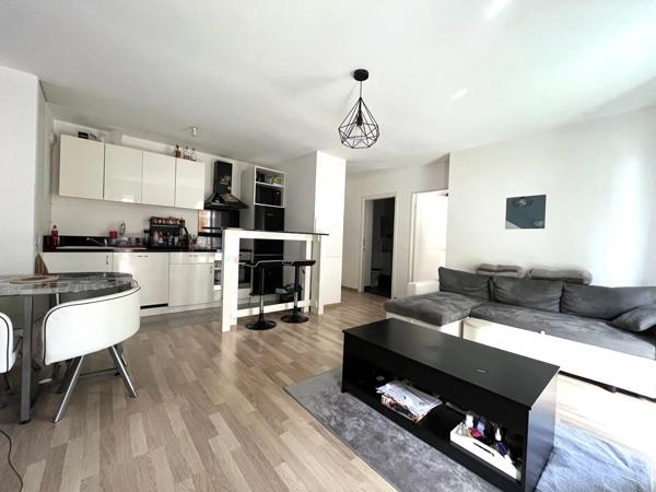 Vente                                                      Appartement
                        
                     2 pièces                      42 m2                     à Limeil-Brévannes