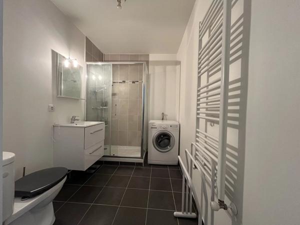 Vente                                                      Appartement
                        
                     2 pièces                      42 m2                     à Limeil-Brévannes