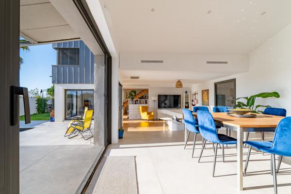 Pérols (34470) VILLA CONTEMPORAINE AVEC VUE