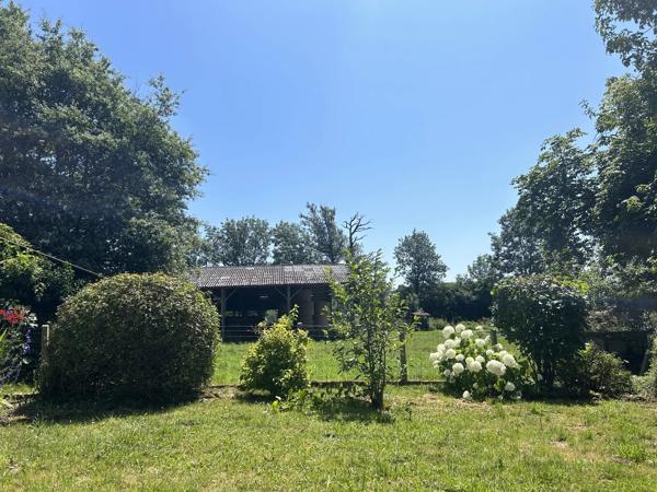 Maison individuelle de 3 chambres avec jardin et garage dans un joli hameau