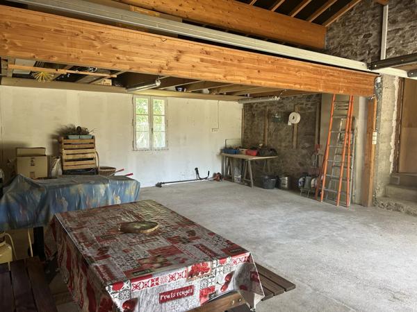 Maison individuelle de 3 chambres avec jardin et garage dans un joli hameau