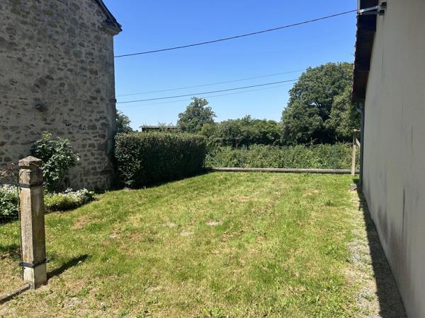 Maison individuelle de 3 chambres avec jardin et garage dans un joli hameau