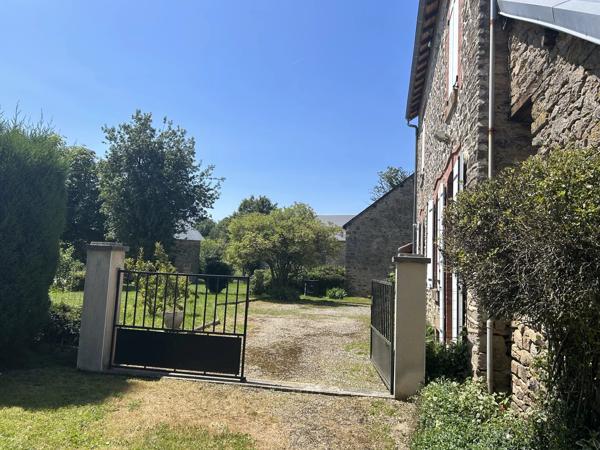 Maison individuelle de 3 chambres avec jardin et garage dans un joli hameau
