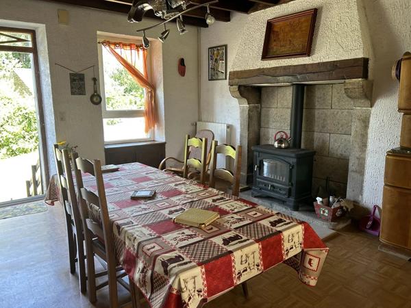 Maison individuelle de 3 chambres avec jardin et garage dans un joli hameau