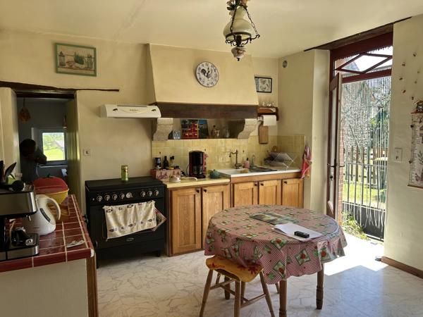 Maison individuelle de 3 chambres avec jardin et garage dans un joli hameau