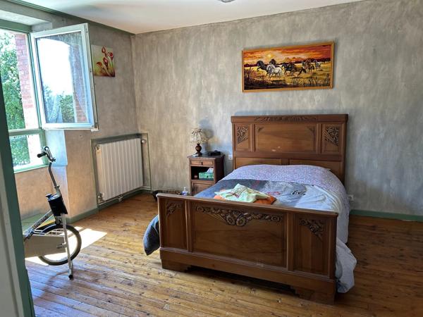 Maison individuelle de 3 chambres avec jardin et garage dans un joli hameau