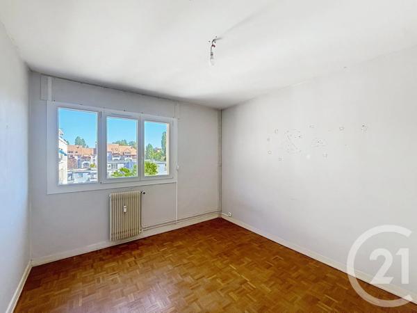 Appartement F4 à vendre  4 pièces - 82 m 2   DIJON  - 21