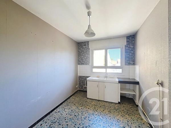 Appartement F4 à vendre  4 pièces - 82 m 2   DIJON  - 21