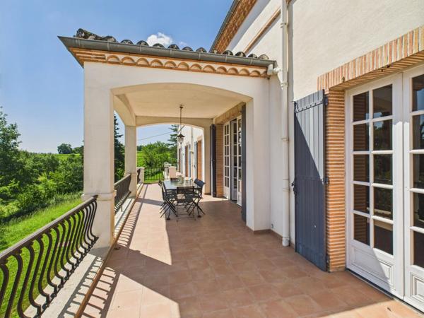 Charmant Domaine près d'Albi avec Maison de Maître, Dépendance Rénovée et Projets de Rénovation