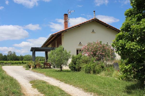 Charmant Domaine près d'Albi avec Maison de Maître, Dépendance Rénovée et Projets de Rénovation