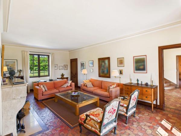 Charmant Domaine près d'Albi avec Maison de Maître, Dépendance Rénovée et Projets de Rénovation
