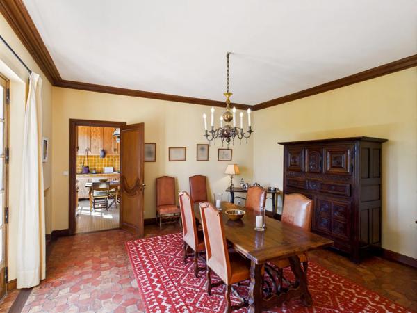 Charmant Domaine près d'Albi avec Maison de Maître, Dépendance Rénovée et Projets de Rénovation
