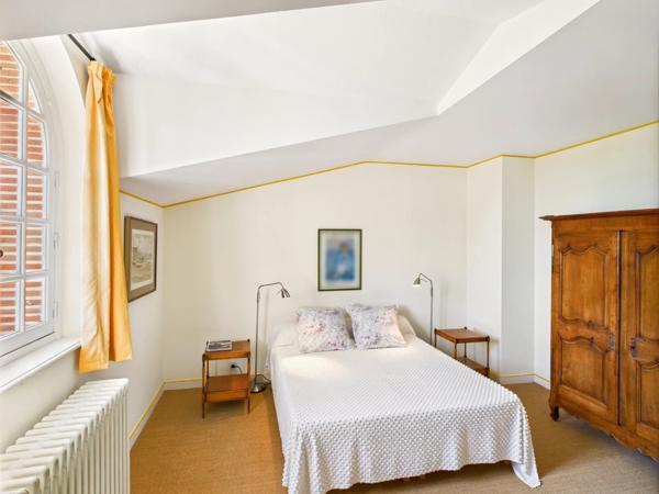 Charmant Domaine près d'Albi avec Maison de Maître, Dépendance Rénovée et Projets de Rénovation