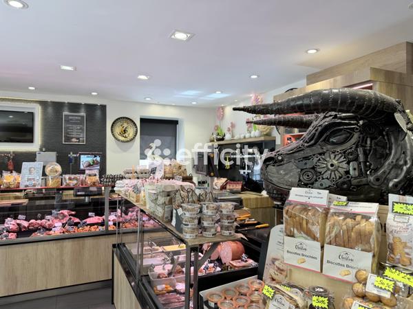 Fonds De Commerce
        
        - 176 m² 583 000 € *
