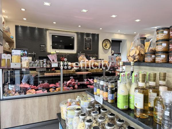 Fonds De Commerce
        
        - 176 m² 583 000 € *