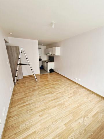 LOCATIONS STUDIO ENTIEREMENT REFAIT A NEUF SUR CLOUANGE