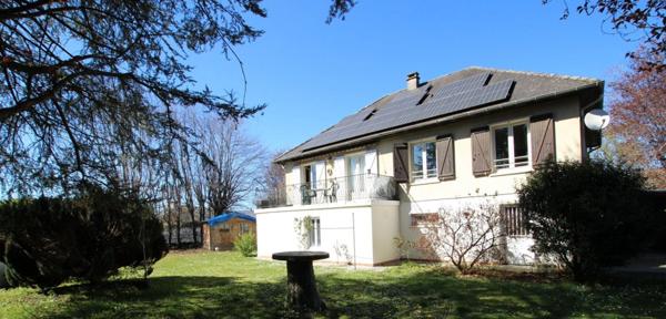 Maison à vendre 6 pièces LONS (64) de 141 m² sur 1014 m² de Terrain