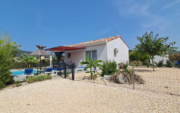 Maison à vendre    3 pièces •  Vallon-Pont-d'Arc