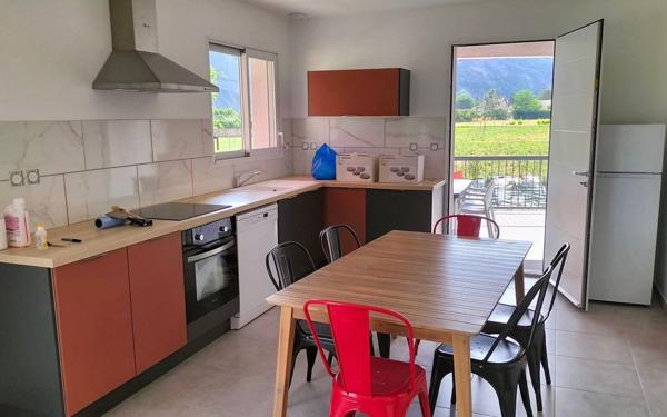 Maison à vendre    3 pièces •  Vallon-Pont-d'Arc