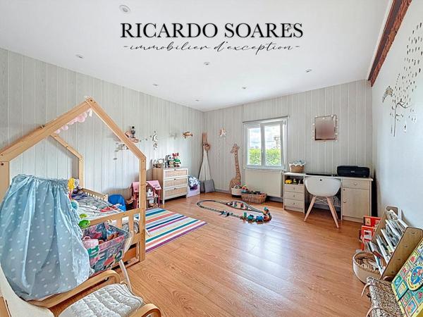 60700 PONTPOINT - PROPRIÉTÉ AVEC DEUX MAISONS / 218m2 HABITABLES / 5 CHAMBRES / HANGAR 270m2 / TERRAIN 2900m2