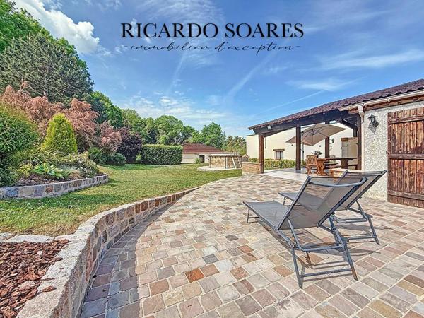 60700 PONTPOINT - PROPRIÉTÉ AVEC DEUX MAISONS / 218m2 HABITABLES / 5 CHAMBRES / HANGAR 270m2 / TERRAIN 2900m2