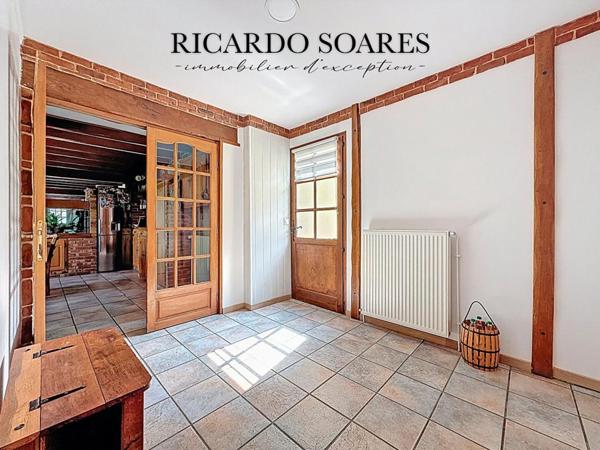 60700 PONTPOINT - PROPRIÉTÉ AVEC DEUX MAISONS / 218m2 HABITABLES / 5 CHAMBRES / HANGAR 270m2 / TERRAIN 2900m2