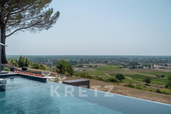 Bordeaux Rive droite - Villa avec vue sur les coteaux de l'Entre-deux-Mers, 314m² plain pied