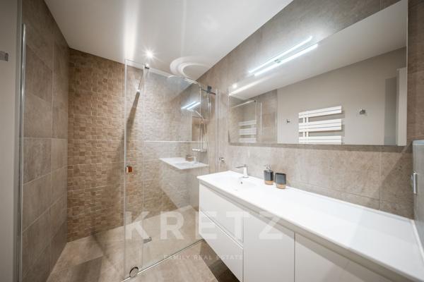 Bordeaux Rive droite - Villa avec vue sur les coteaux de l'Entre-deux-Mers, 314m² plain pied