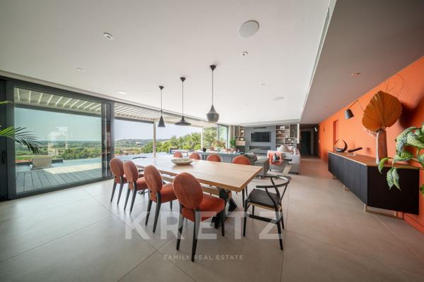Bordeaux Rive droite - Villa avec vue sur les coteaux de l'Entre-deux-Mers, 314m² plain pied