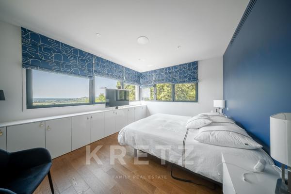 Bordeaux Rive droite - Villa avec vue sur les coteaux de l'Entre-deux-Mers, 314m² plain pied
