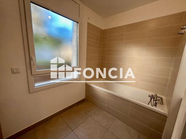 Location Appartement 3 pièces 65.1 m² - 130 RUE LEON BLUM Villeurbanne 69100