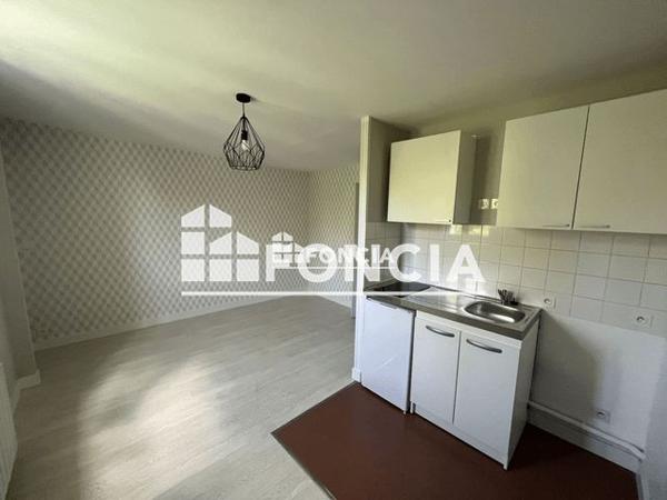 Location Studio 22.51 m² - 10 PLACE JEAN JAURES Tours 37000