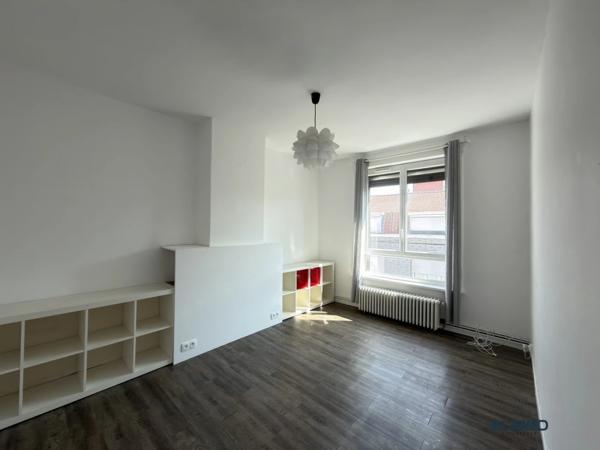 Maison familiale 4 chambres - bureau - jardin - garage